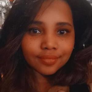 Meet your Posher, Lola